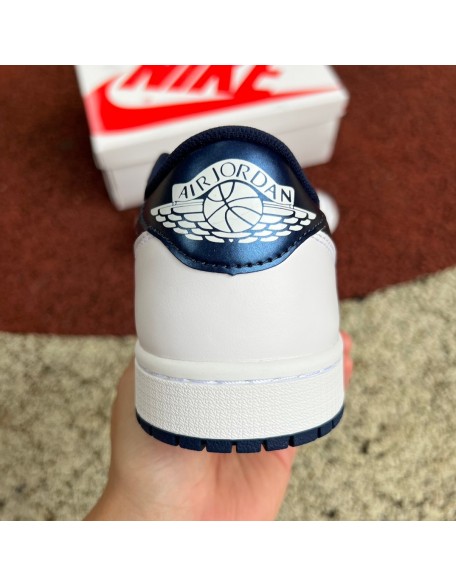 Air Jordan 1 Retro Low