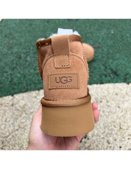 UGG Tasman