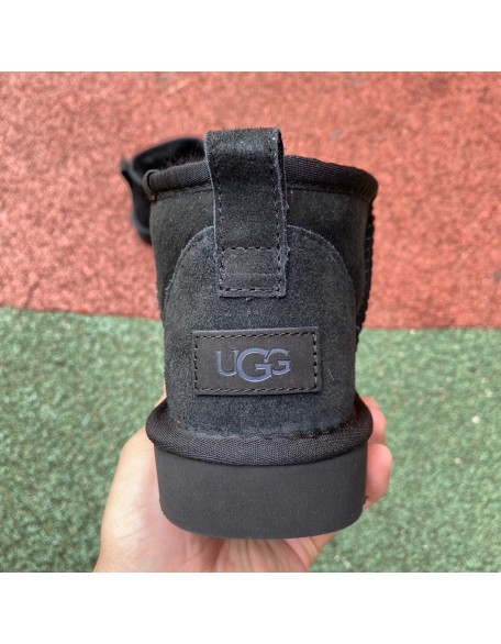 UGG Tasman